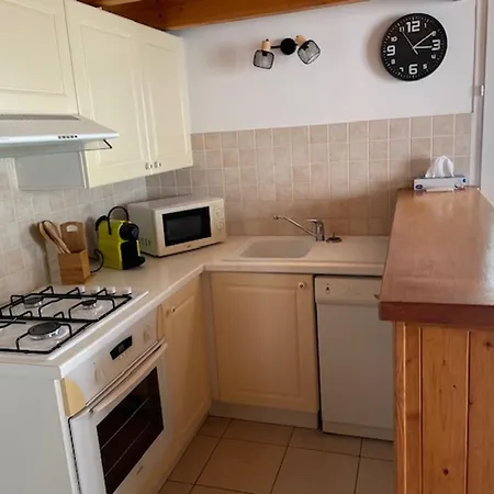 Maison Mitoyenne A Pres De La - 4 Personnes - Fr-1-823-149 Feriehus *
