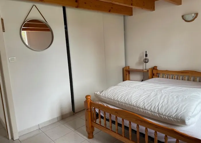 Maison Mitoyenne A Pres De La - 4 Personnes - Fr-1-823-149 Barbâtre