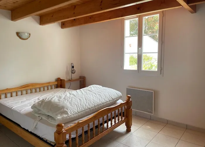 Maison Mitoyenne A Pres De La - 4 Personnes - Fr-1-823-149 * Barbâtre