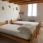 Holiday home Maison Mitoyenne A Pres De La - 4 Personnes - Fr-1-823-149 Barbatre