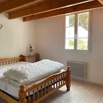 Maison Mitoyenne A Pres De La - 4 Personnes - Fr-1-823-149 * Barbatre