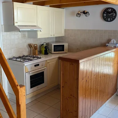 Maison Mitoyenne A Pres De La - 4 Personnes - Fr-1-823-149 * Barbatre