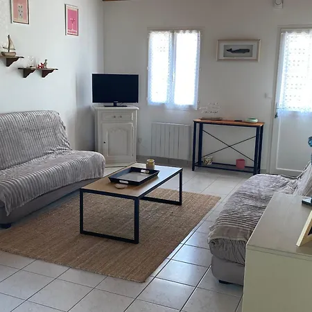 Maison Mitoyenne A Pres De La - 4 Personnes - Fr-1-823-149