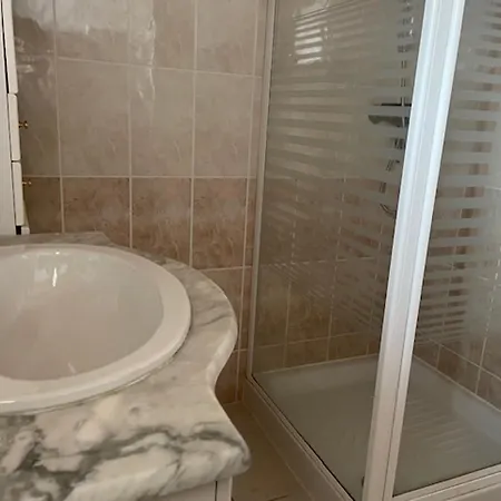 Maison Mitoyenne A Pres De La - 4 Personnes - Fr-1-823-149 *