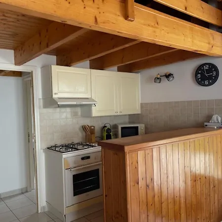 Maison Mitoyenne A Pres De La - 4 Personnes - Fr-1-823-149 * Barbatre